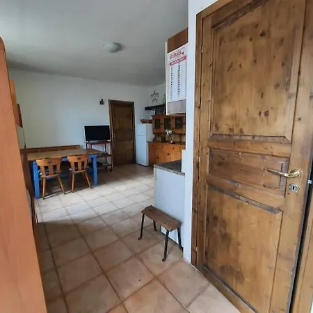 Ca Del Bosco Moglio Apartment *